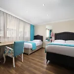 Nar Hotel *