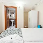 Nar Hotel *